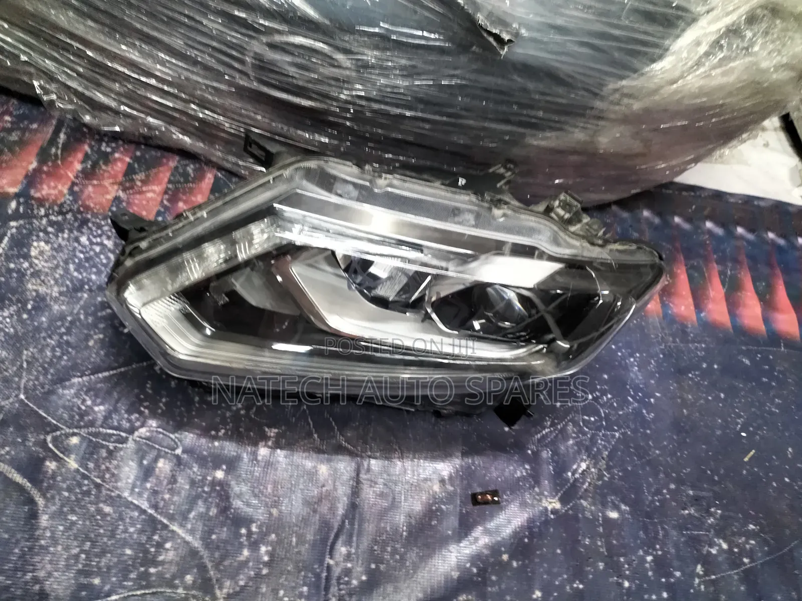 Nissan Extrail 2014 Headlight Zenon (F)
