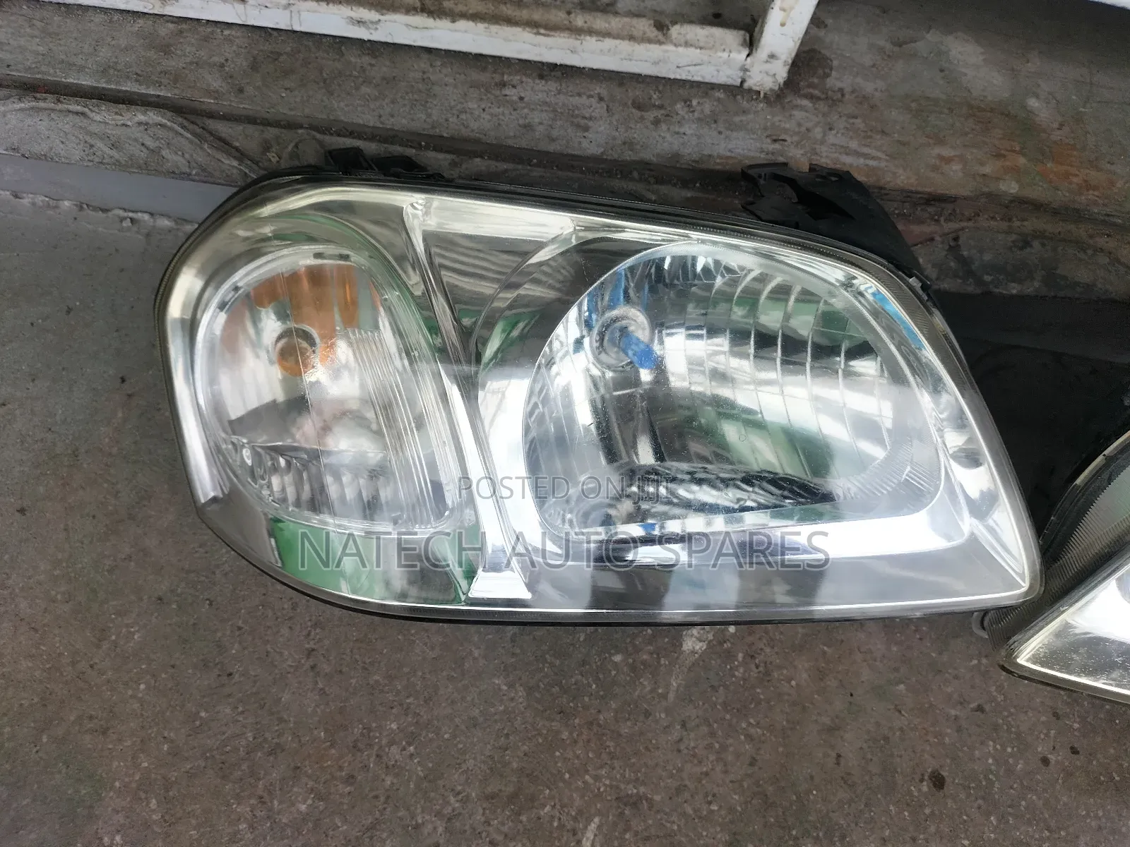 Mazda Tribute Headlight Non Zenon