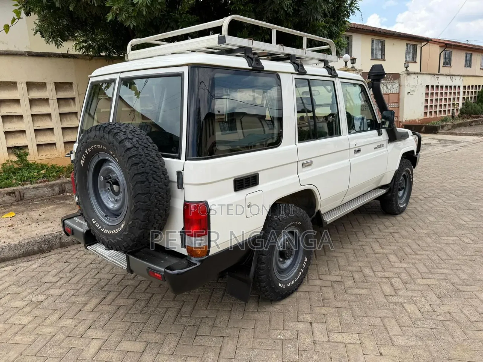 Toyota Land Cruiser 2016 Off white