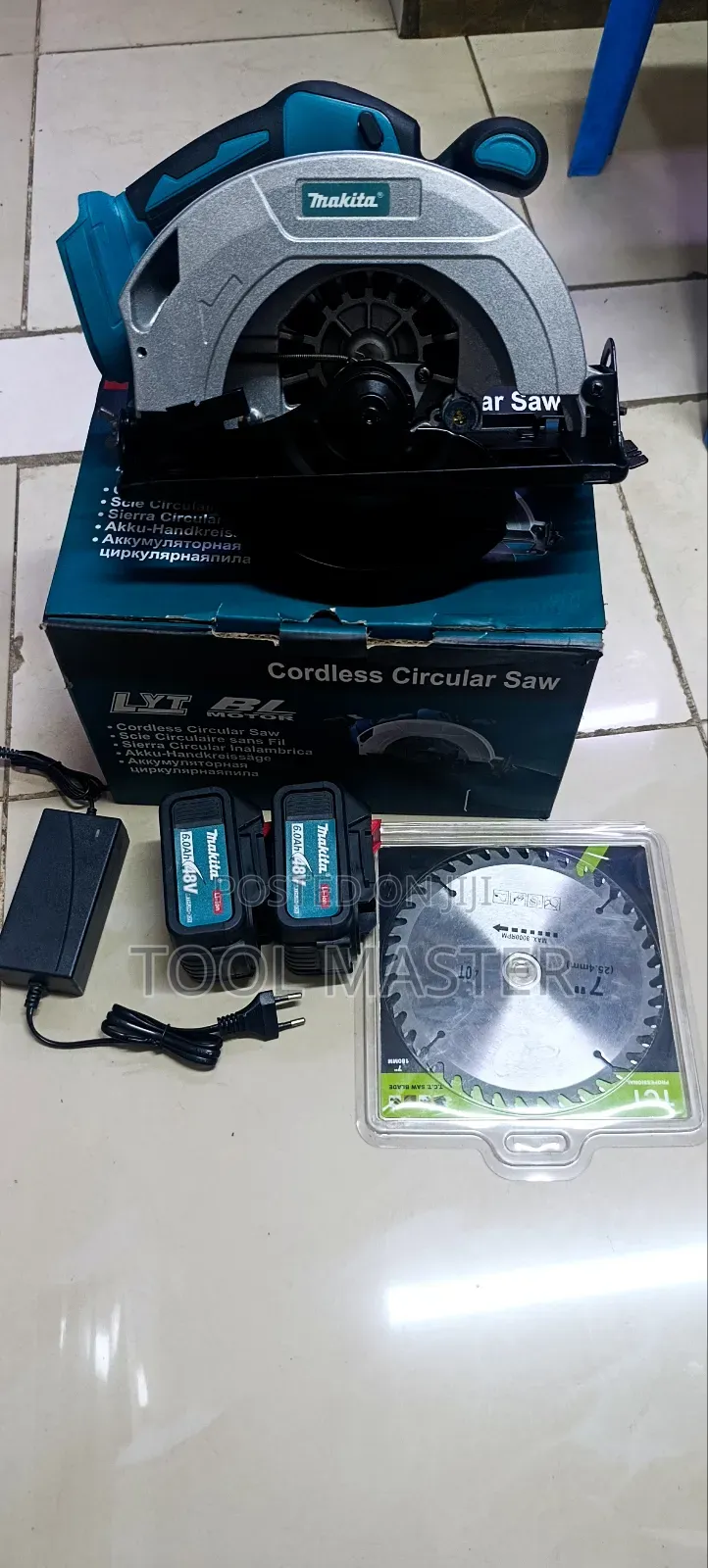 7" Makita Electric Cordless Circular Saw / Reachable Circular Makita