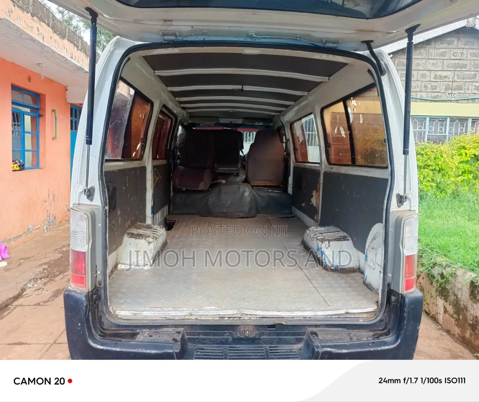 Nissan Caravan (Urvan) 2004 White