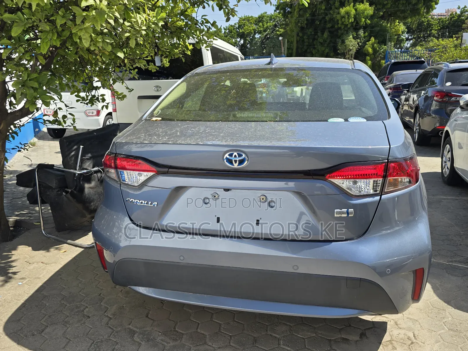 Toyota Corolla XLE 2020 Blue