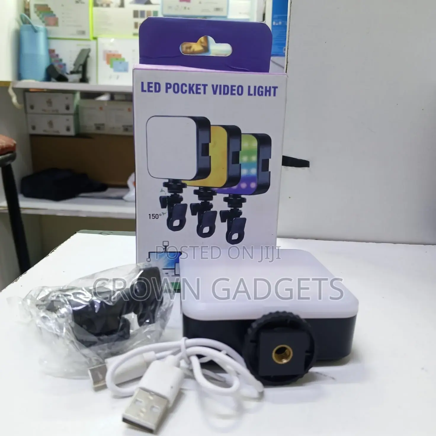 Ay-83 RGB Pocket Video Light With Stepless Brightness Control