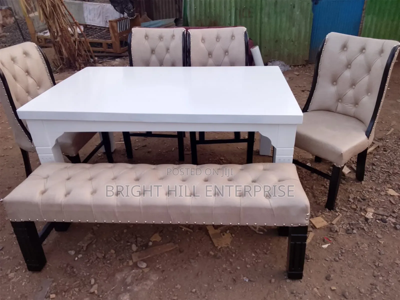 Cute 6 Sitter With a Bench Dining Tables