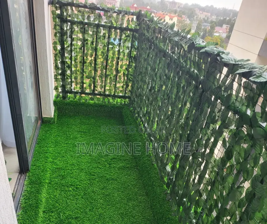 Best Artificial Green Fences for Home and Business