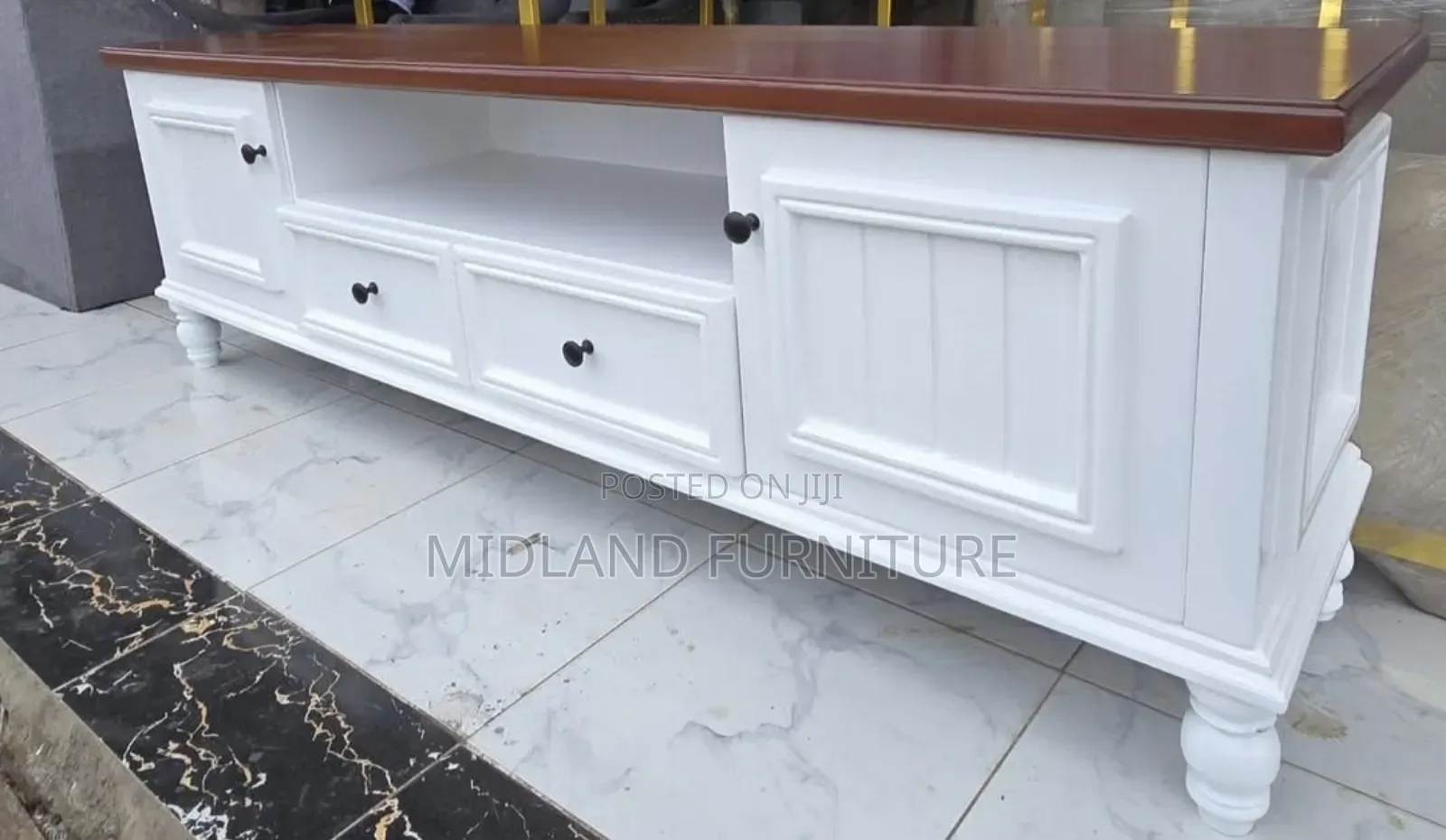 Custom Made TV Stand Pay on Delivery