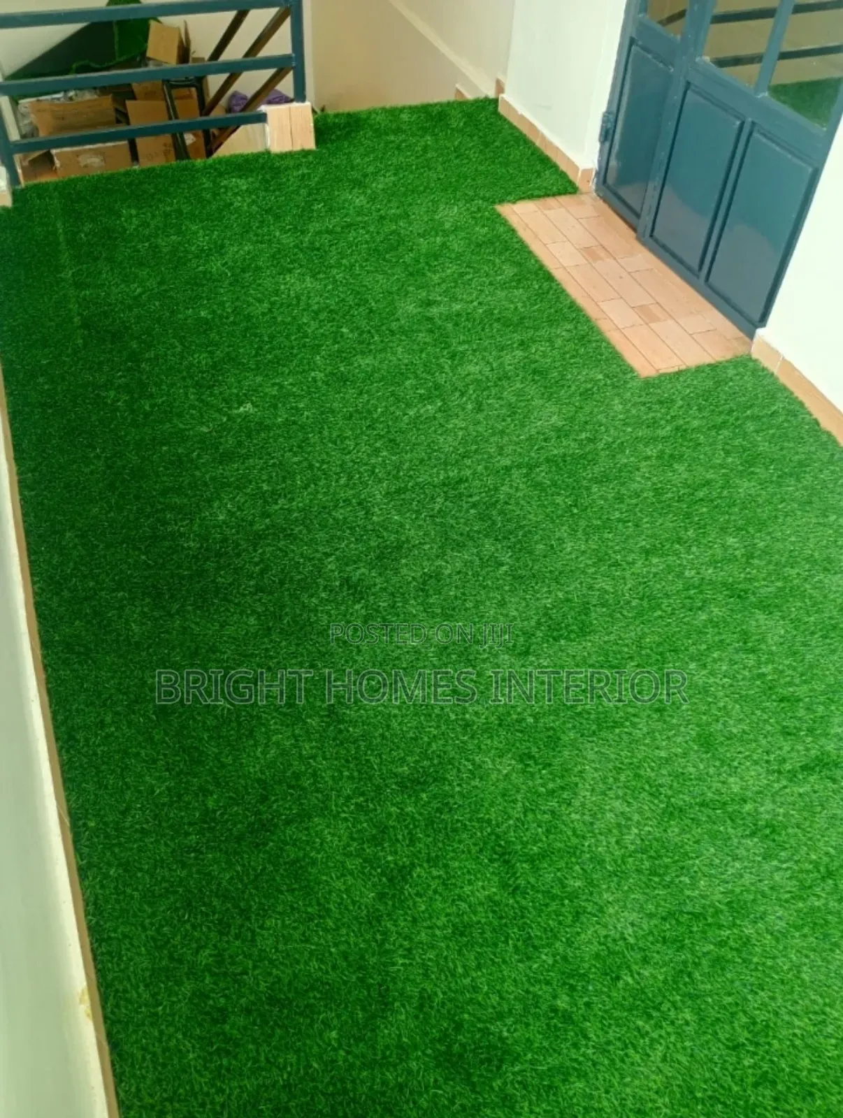 25mm Medium Thickness Grass on Offer