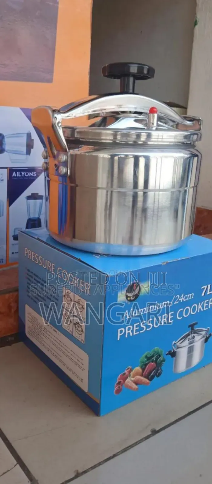 Silver One. New 7l Manual Pressure Cooker