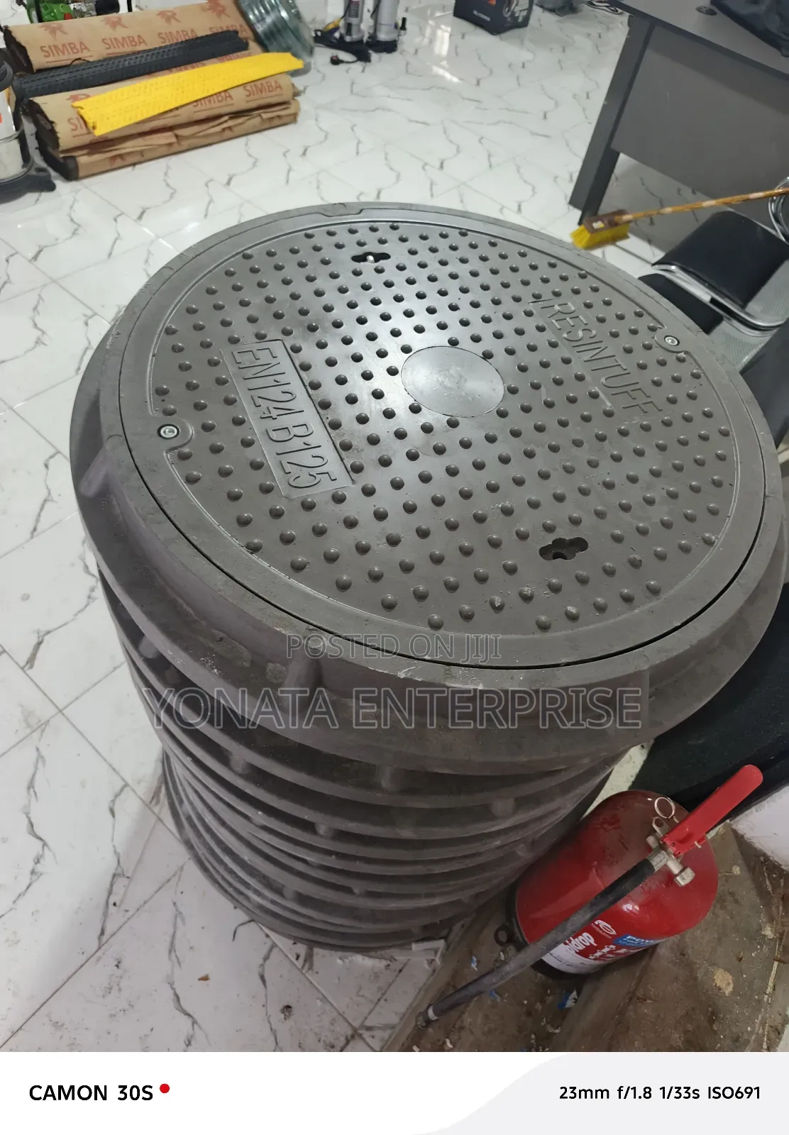 B125 Circular Manhole Cover