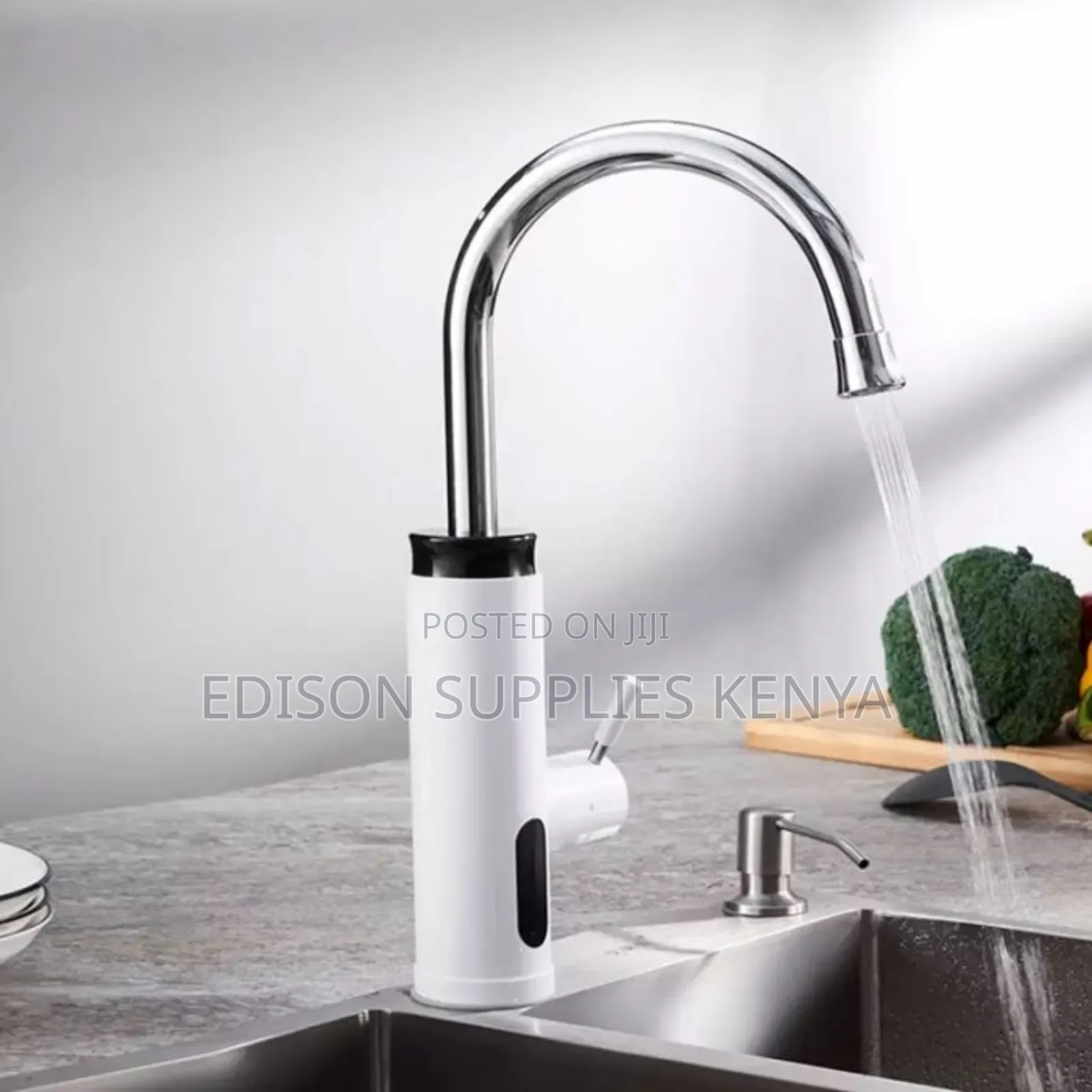 Digital Instant Heater Tap Pillar Hot Water Tap For Kitchen Salon