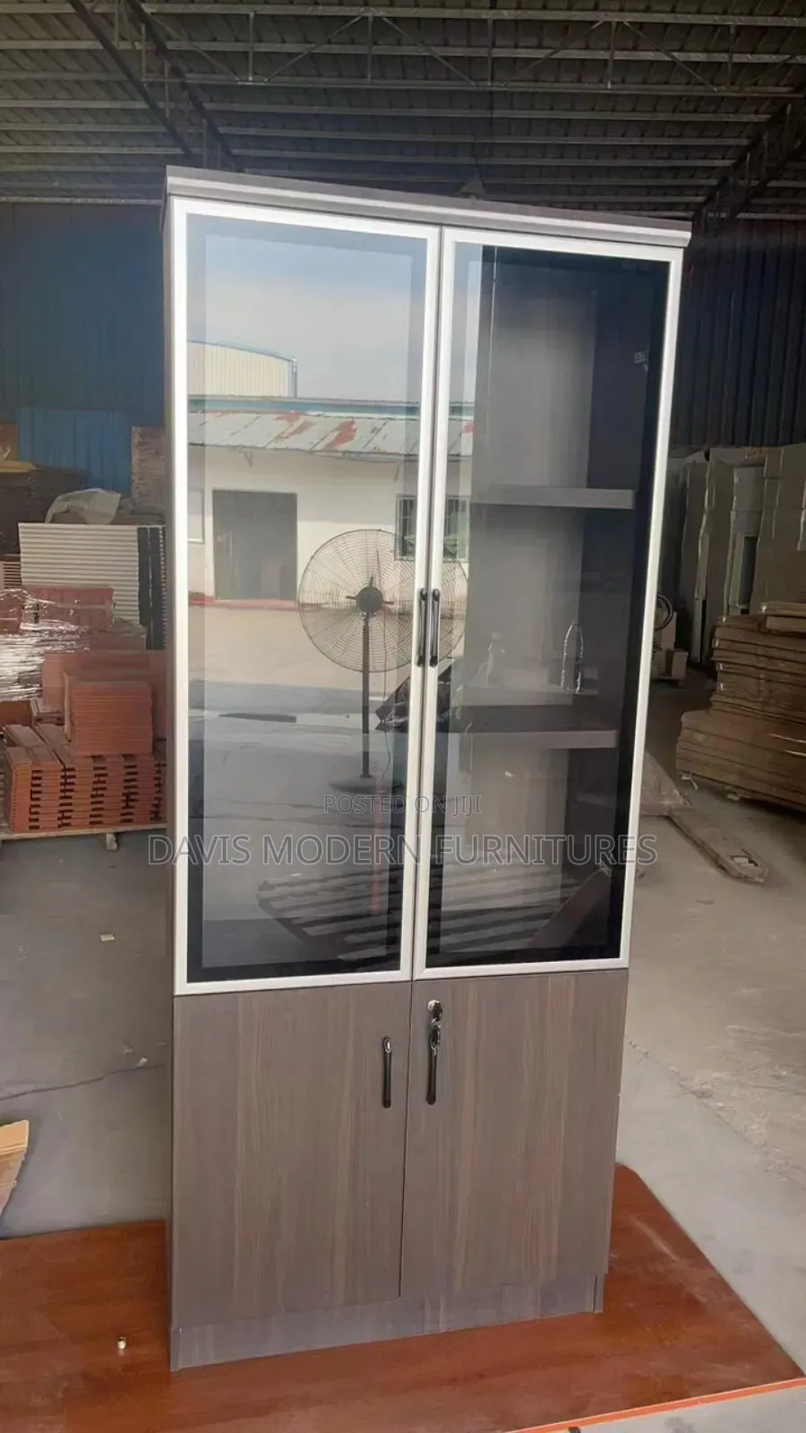 Glass Display Carbinet