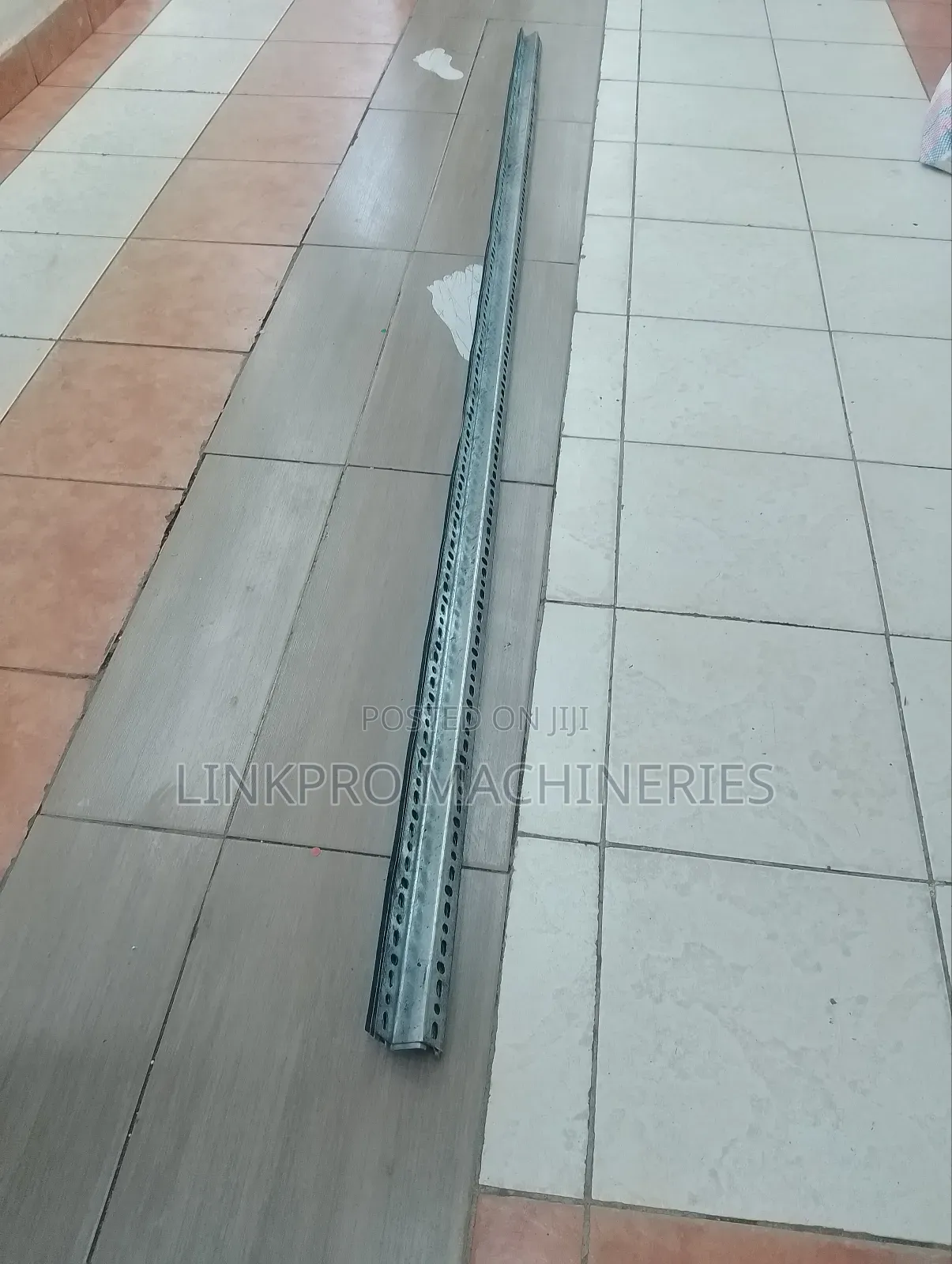8 Feet Solar Rail