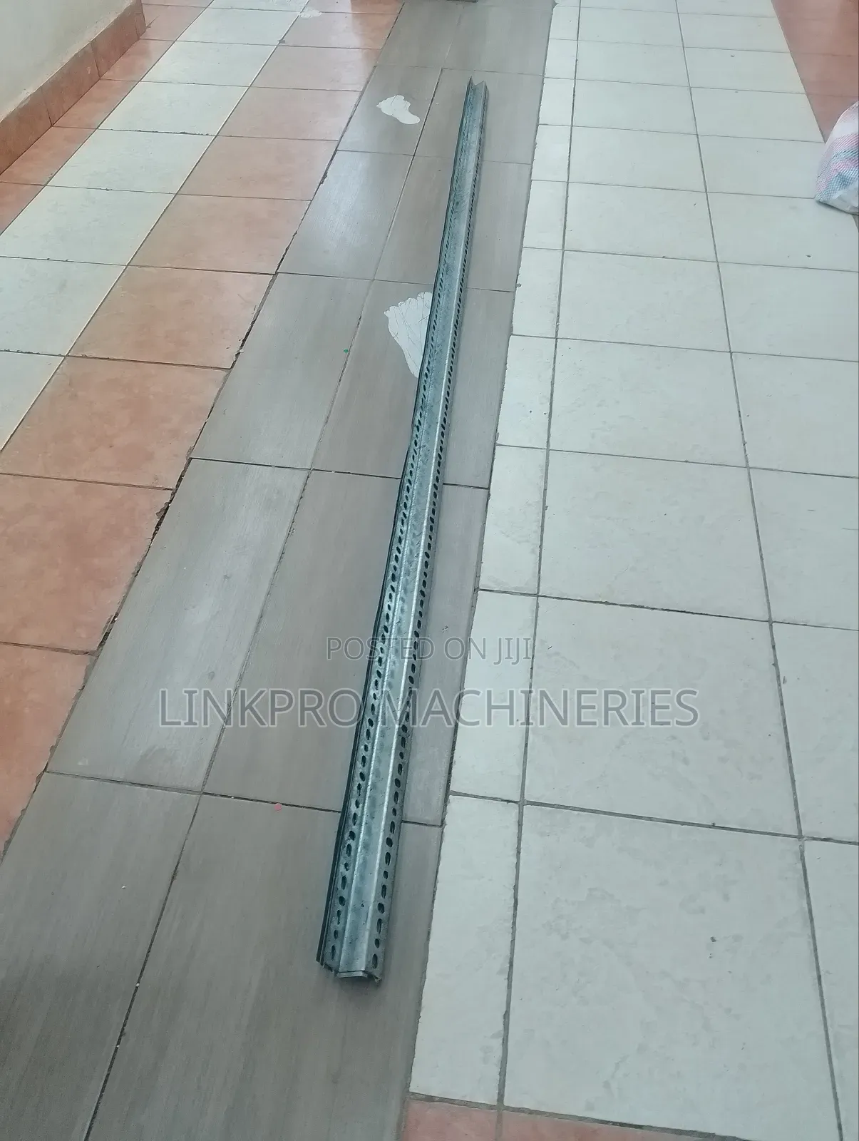 8 Feet Solar Rail