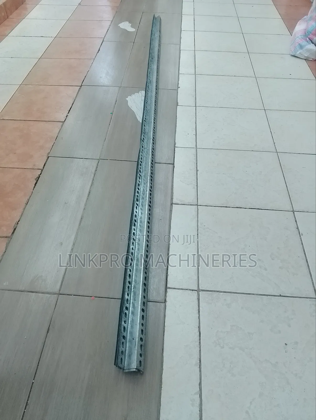 8 Feet Solar Rail