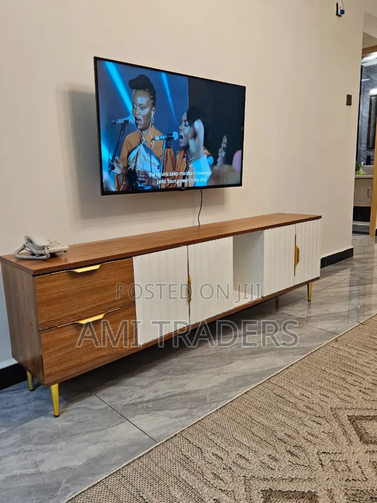6ft White & Brow Tv Stand