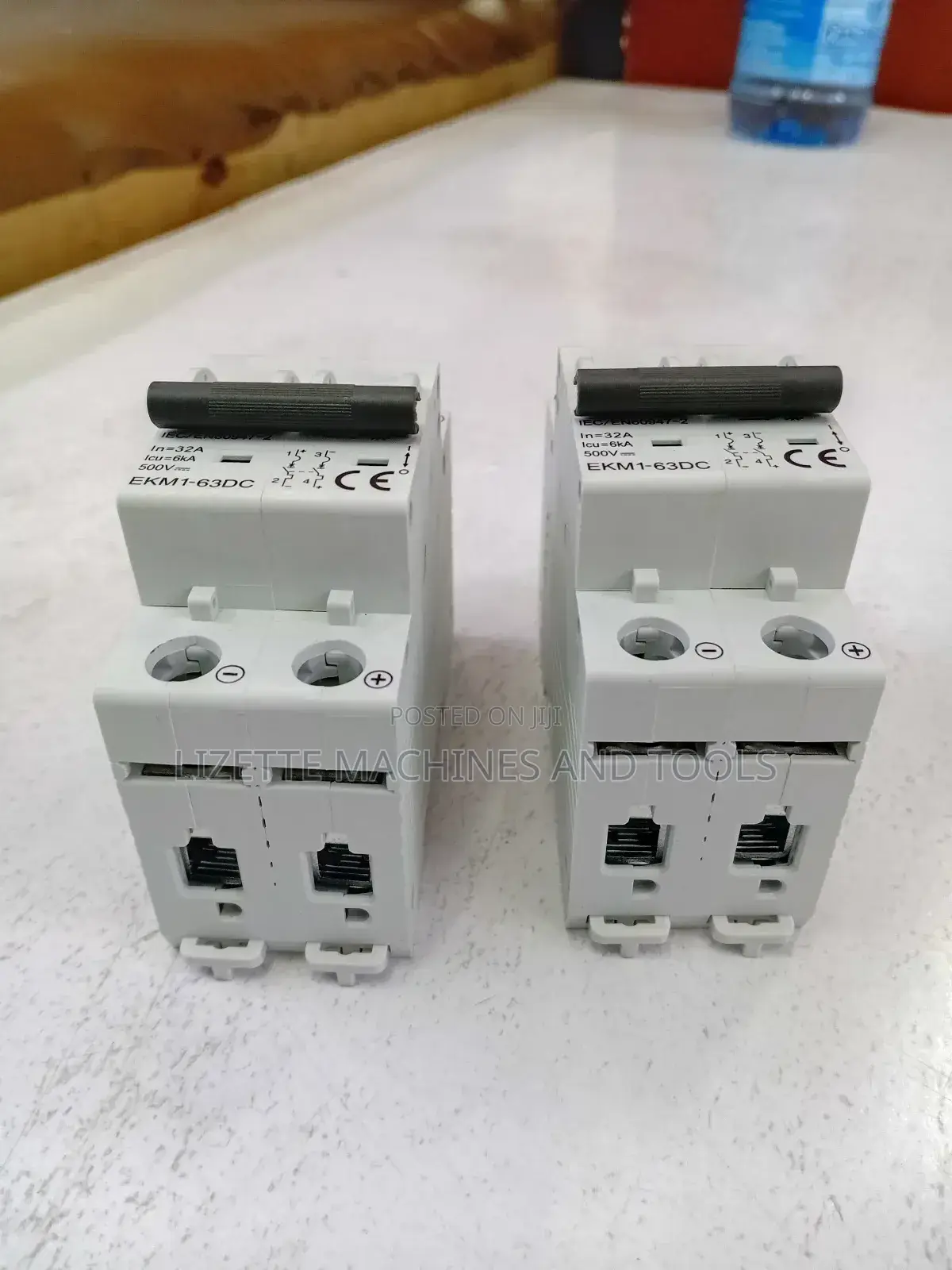 32a 2 Pole Dc Circuit Breaker Ekm1-63dc