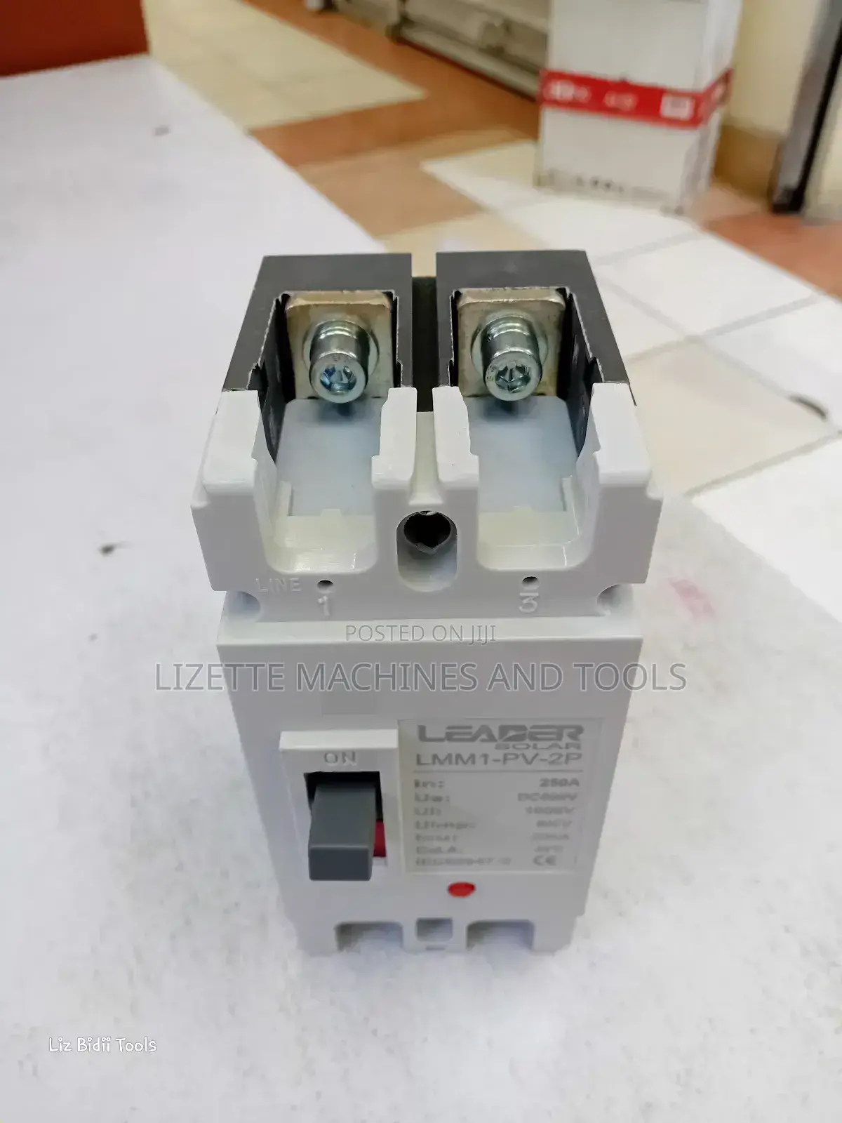 Leader Solar 250a Lmmi-Pv-2p Molded Case Circuit Breaker (Mccb)