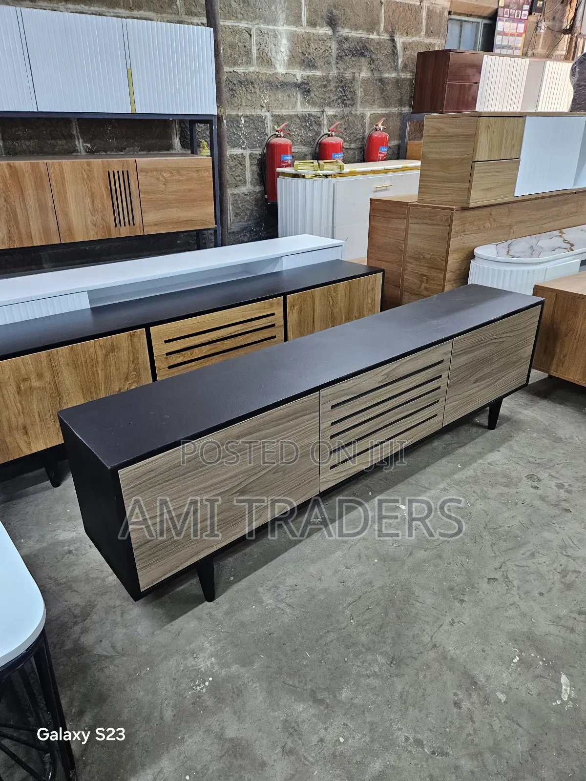 Tv Stand (6ft)