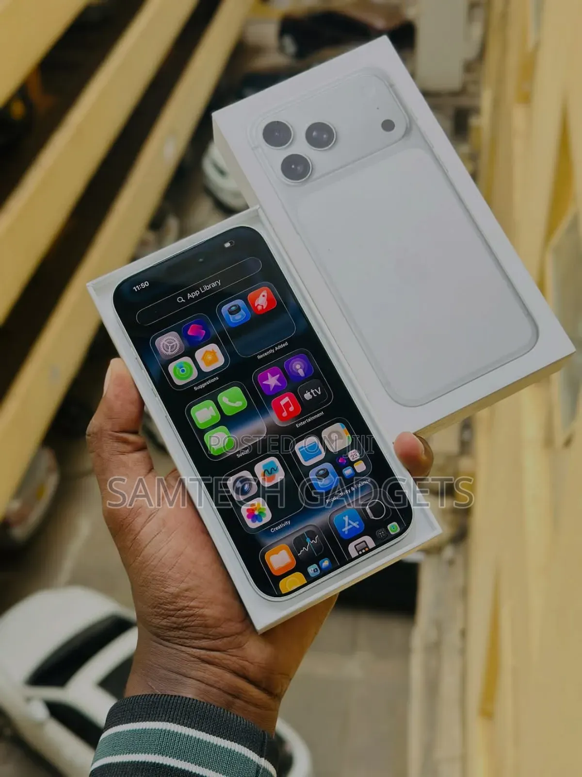 New Apple iPhone 17 Pro Max 256 GB Silver