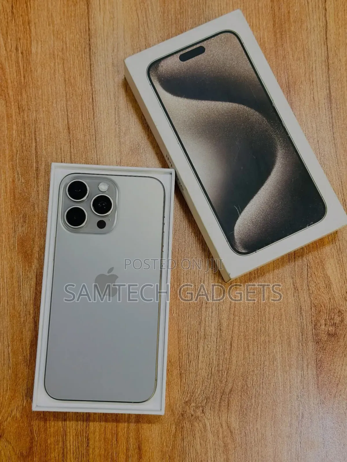 New Apple iPhone 16 Pro Max 256 GB Silver