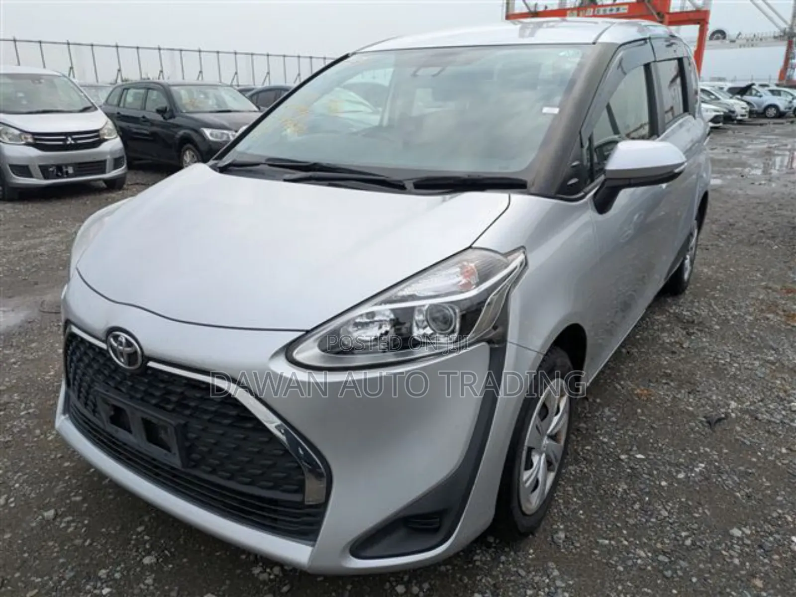 Toyota Sienta 2020 Silver