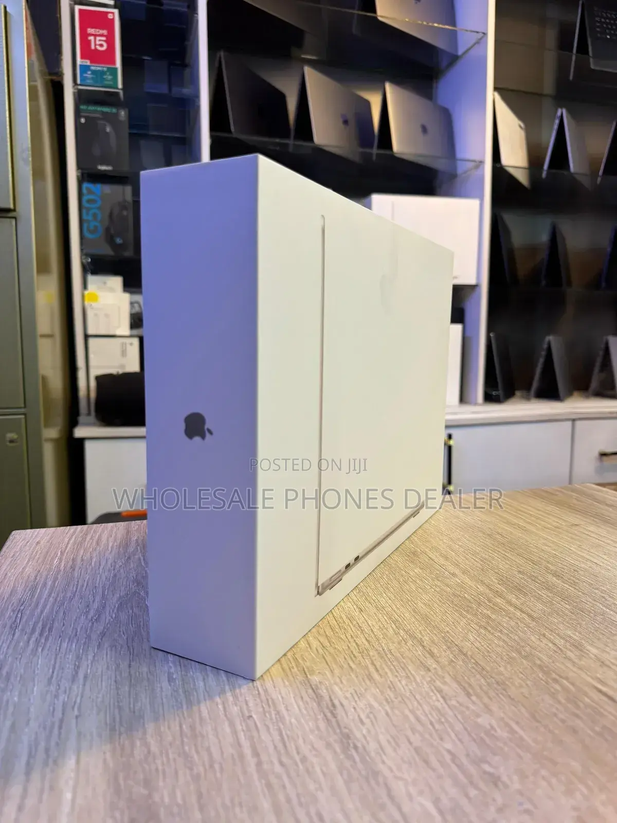 New Laptop Apple MacBook Air 2025 M4 16GB Apple M4 SSD 256GB