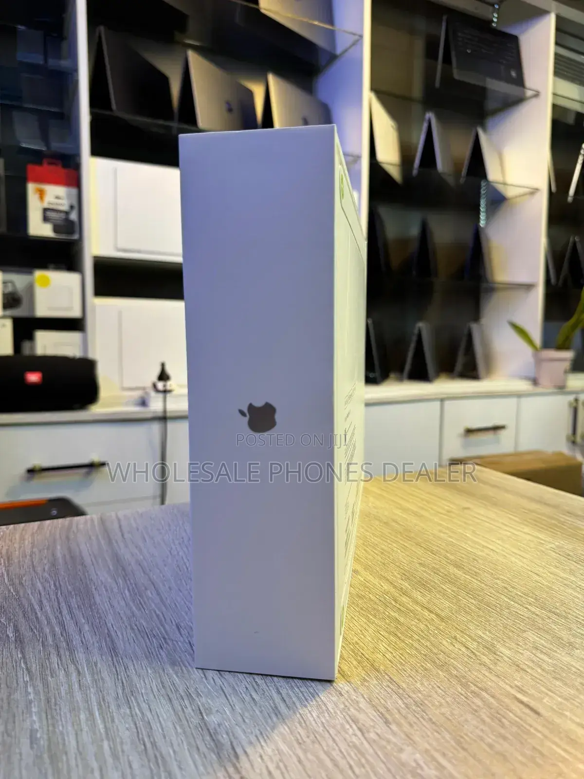 New Laptop Apple MacBook Air 2025 M4 16GB Apple M4 SSD 256GB