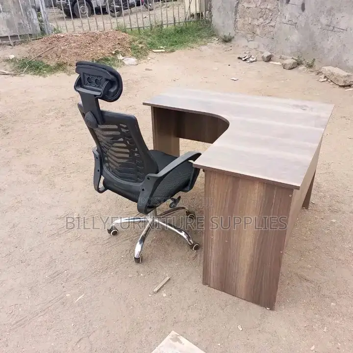 L Shaped and Office Mesh Chair With Wheels