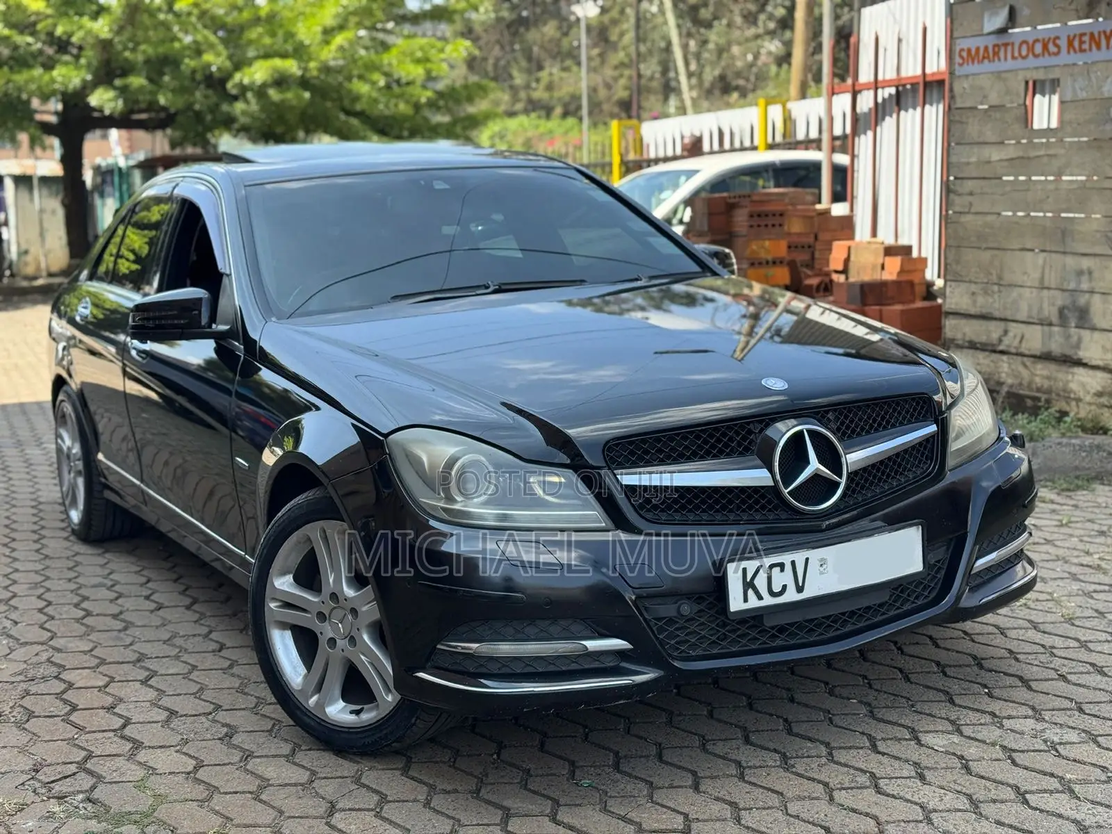 Mercedes-Benz C200 2012 Black