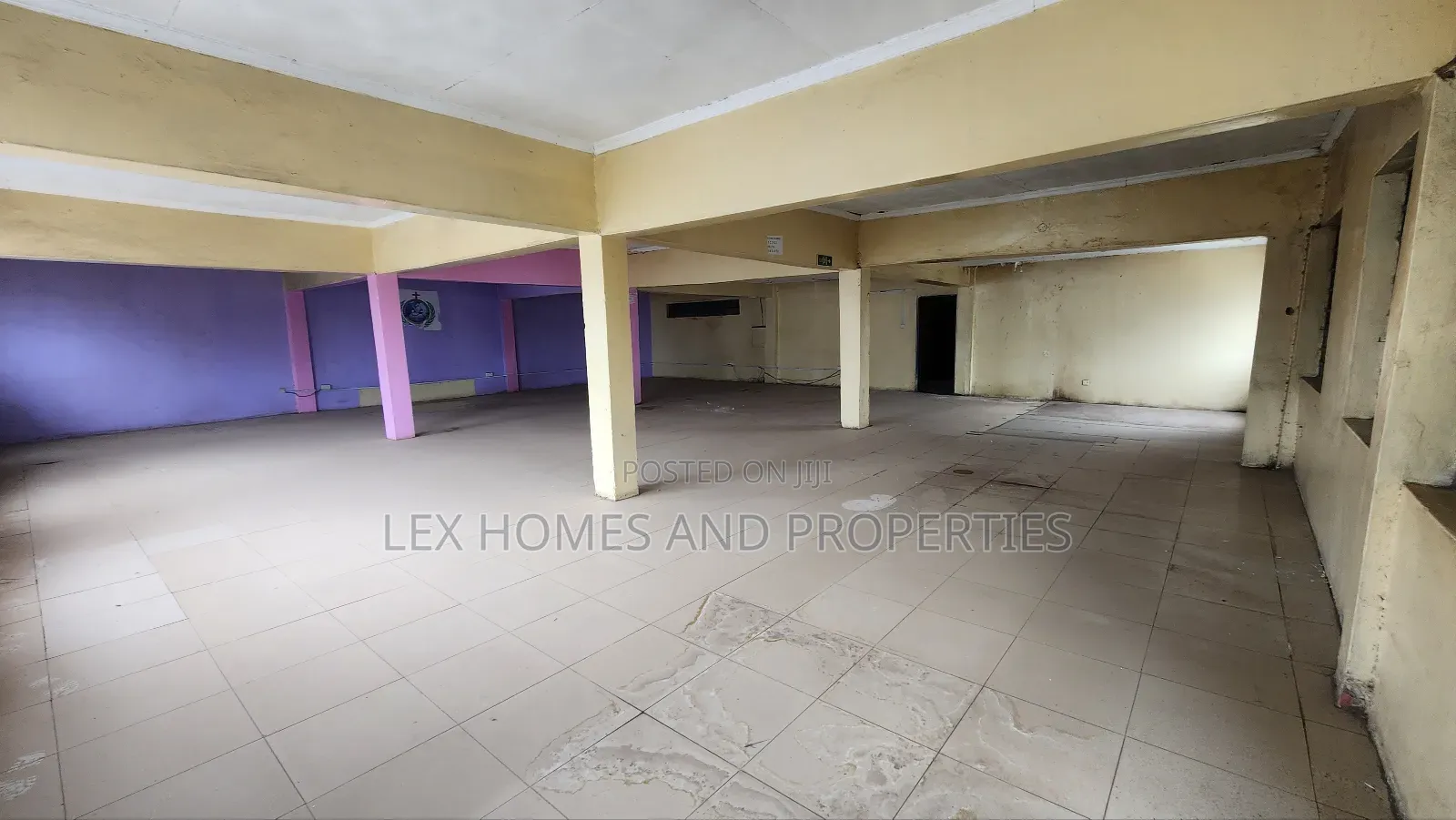 Commercial Open Space to Let