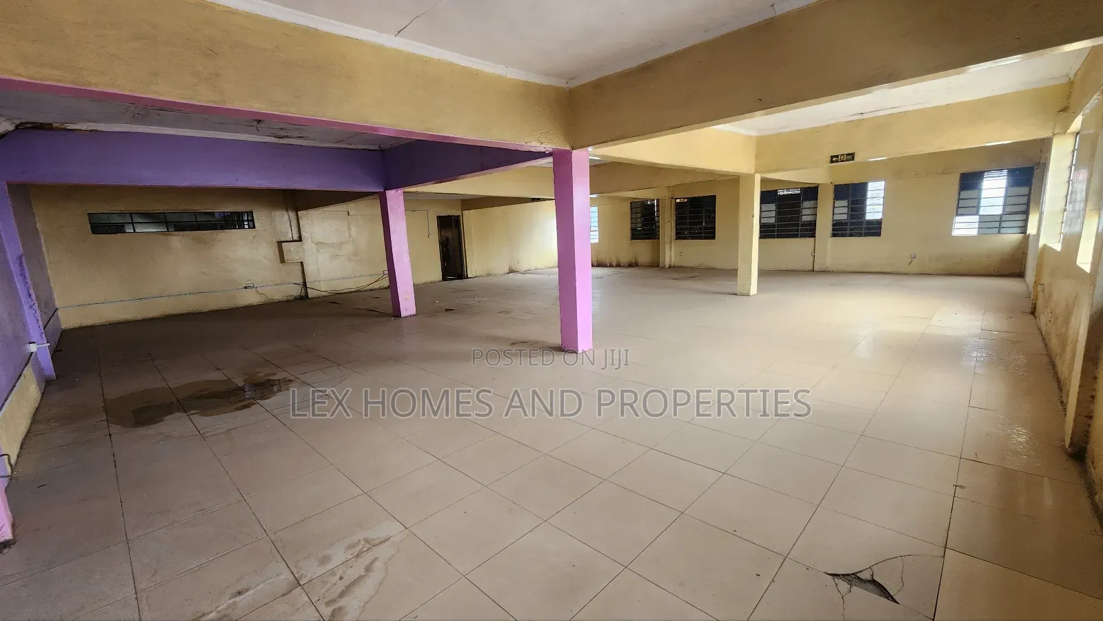 Commercial Open Space to Let
