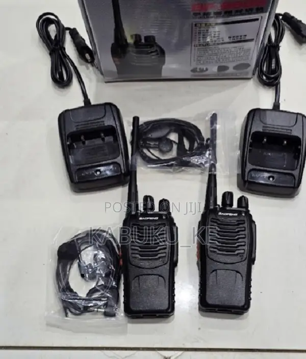 Baofeng 2 Pieces Bf-888s Walkie Talkie Radio With Earpiece