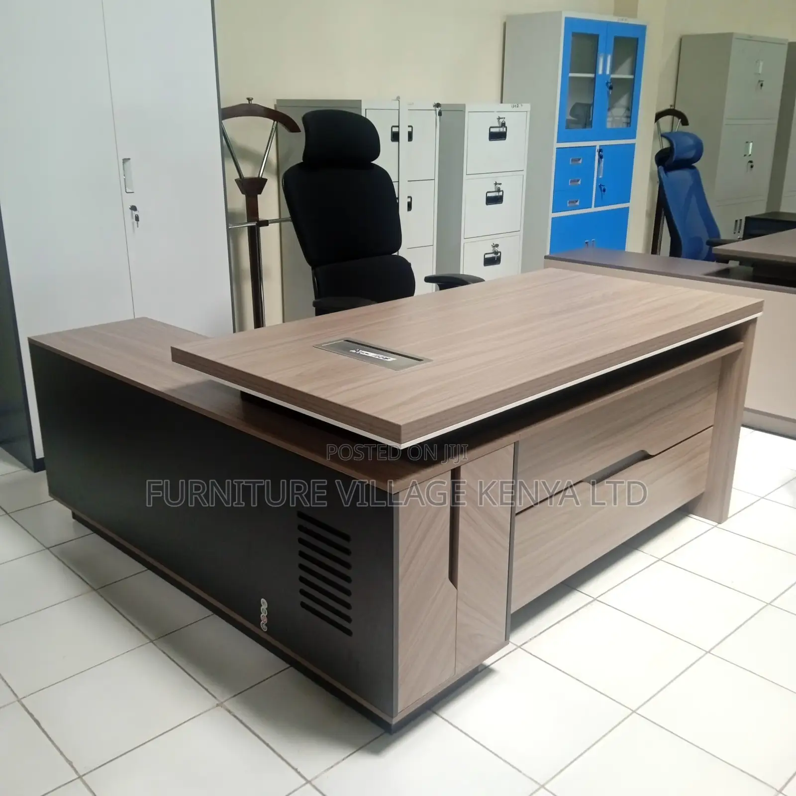 Office Desk; 1.6 Meters Executive L-shaped Desk