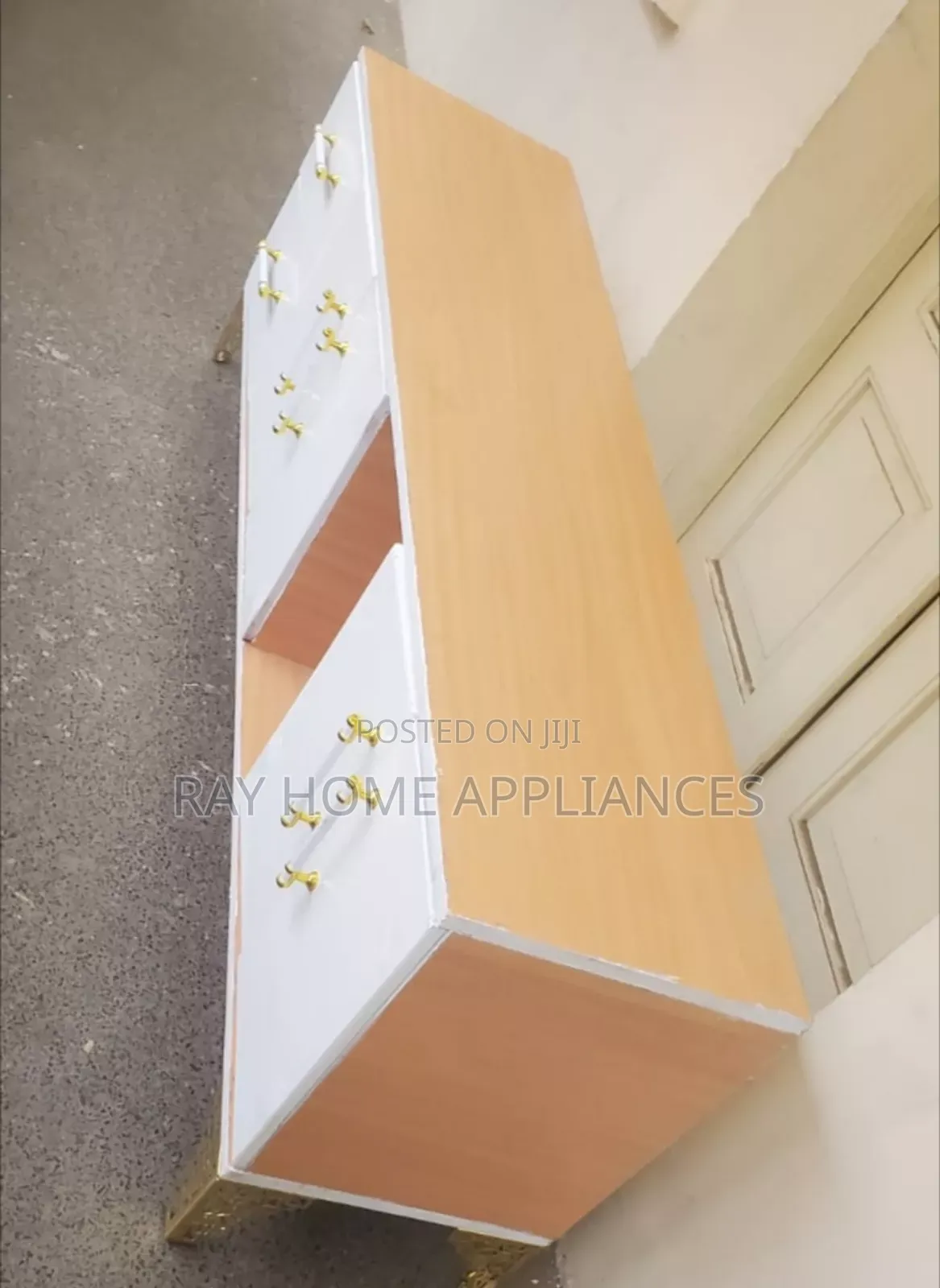 Tv Stand With Laminate Board Executive 5.5fts