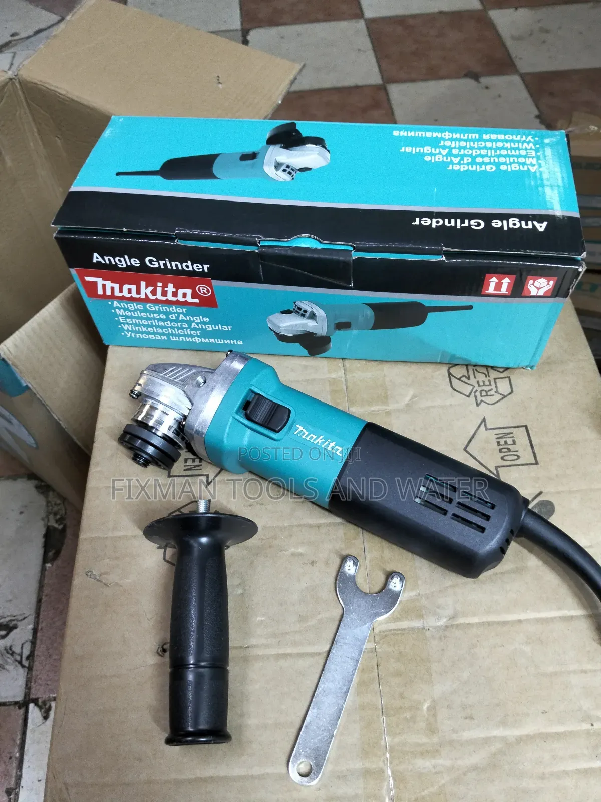 New Makita Angle Grinder 840w 240v 115mm Disc Construction Project