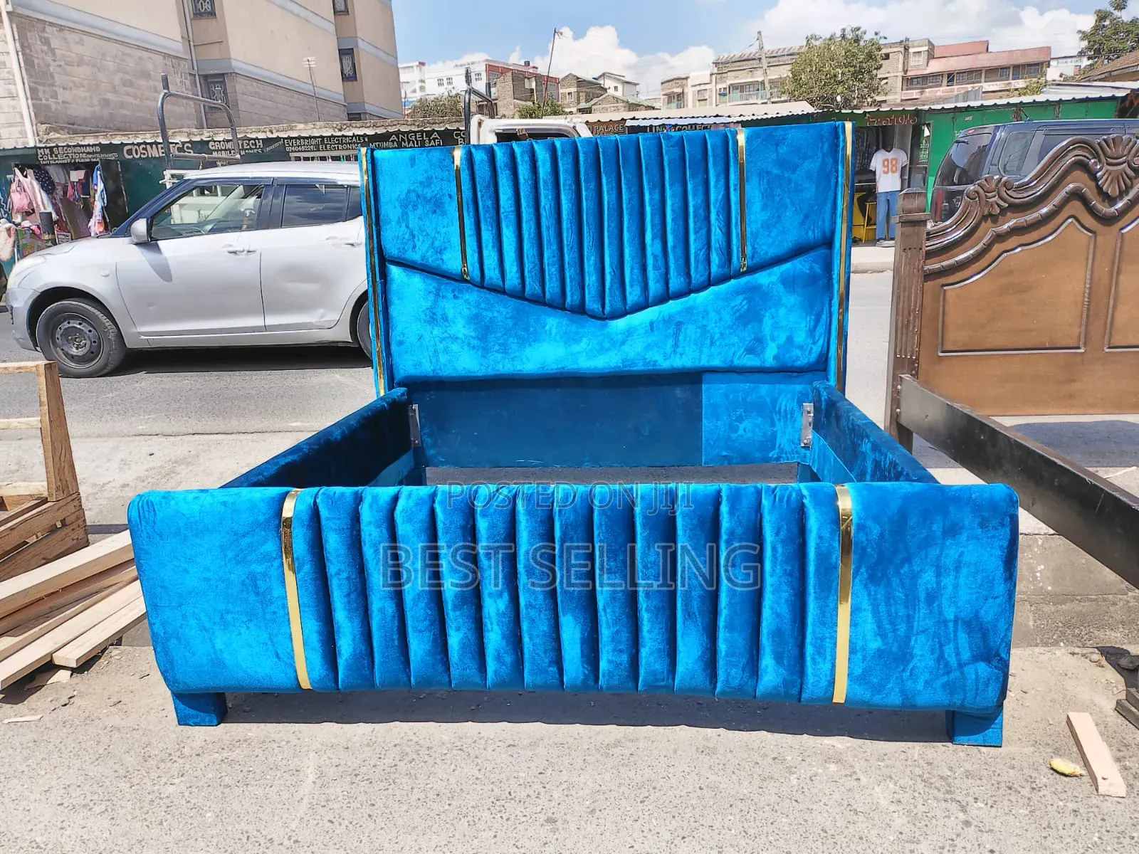 Blue Chestabed Bed