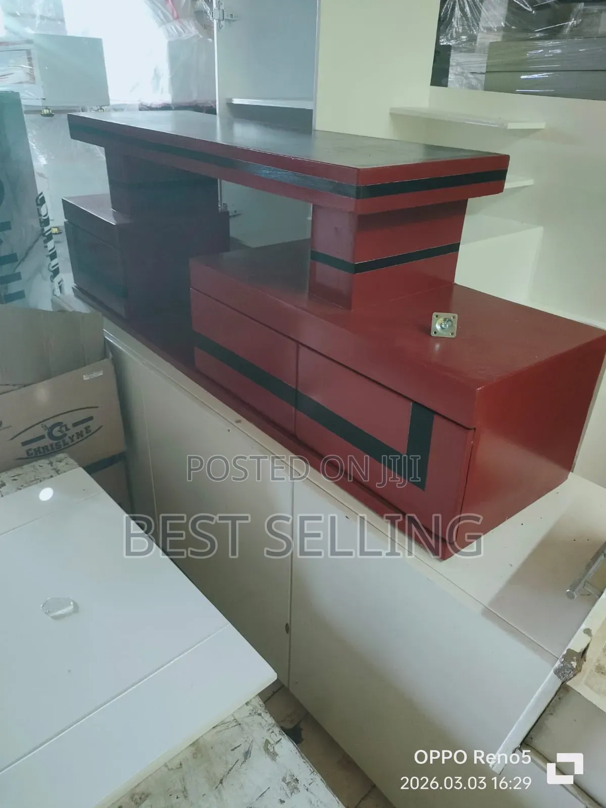 Classic Mahogany Tv Stand