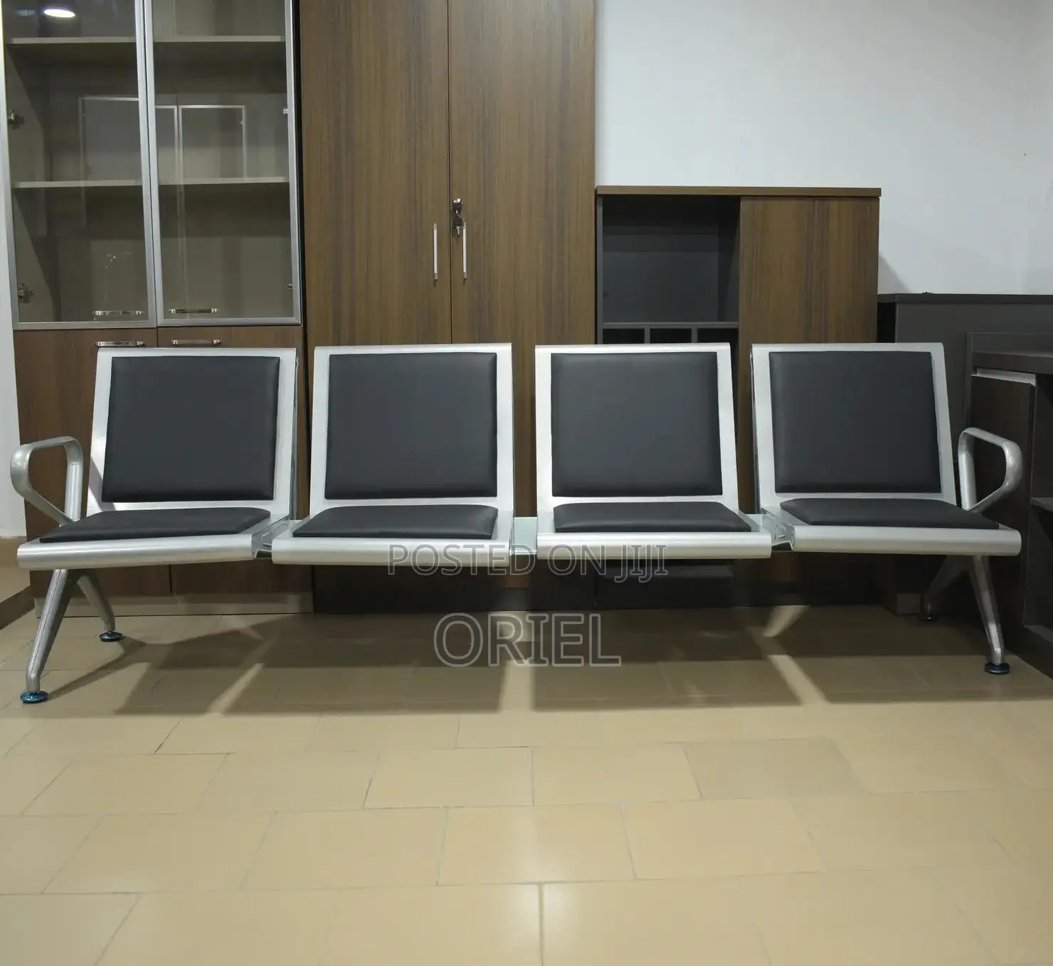 Office Bench : 4-Seater Heavy-Duty Linked Reception Waiting Bench