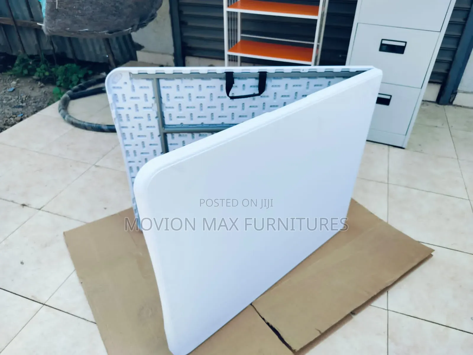 White Foldable Table