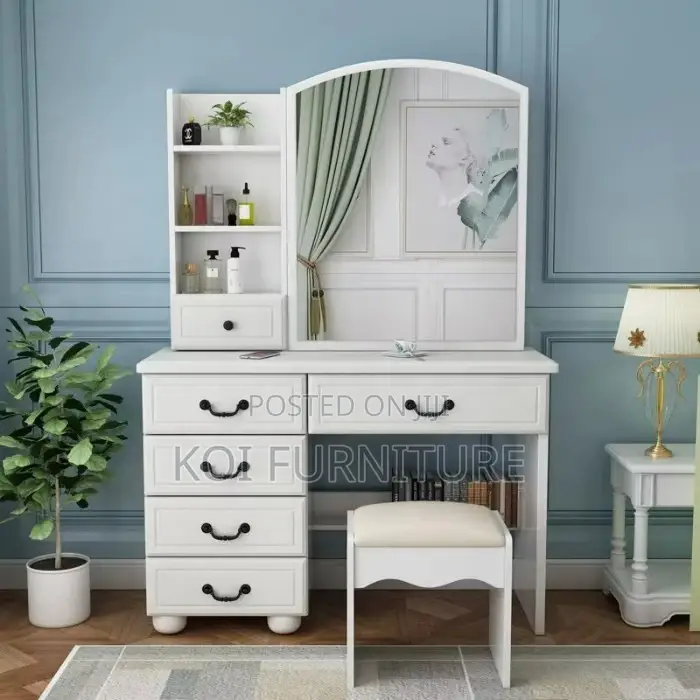 Dressers; Tredy Standard White Vanity Table