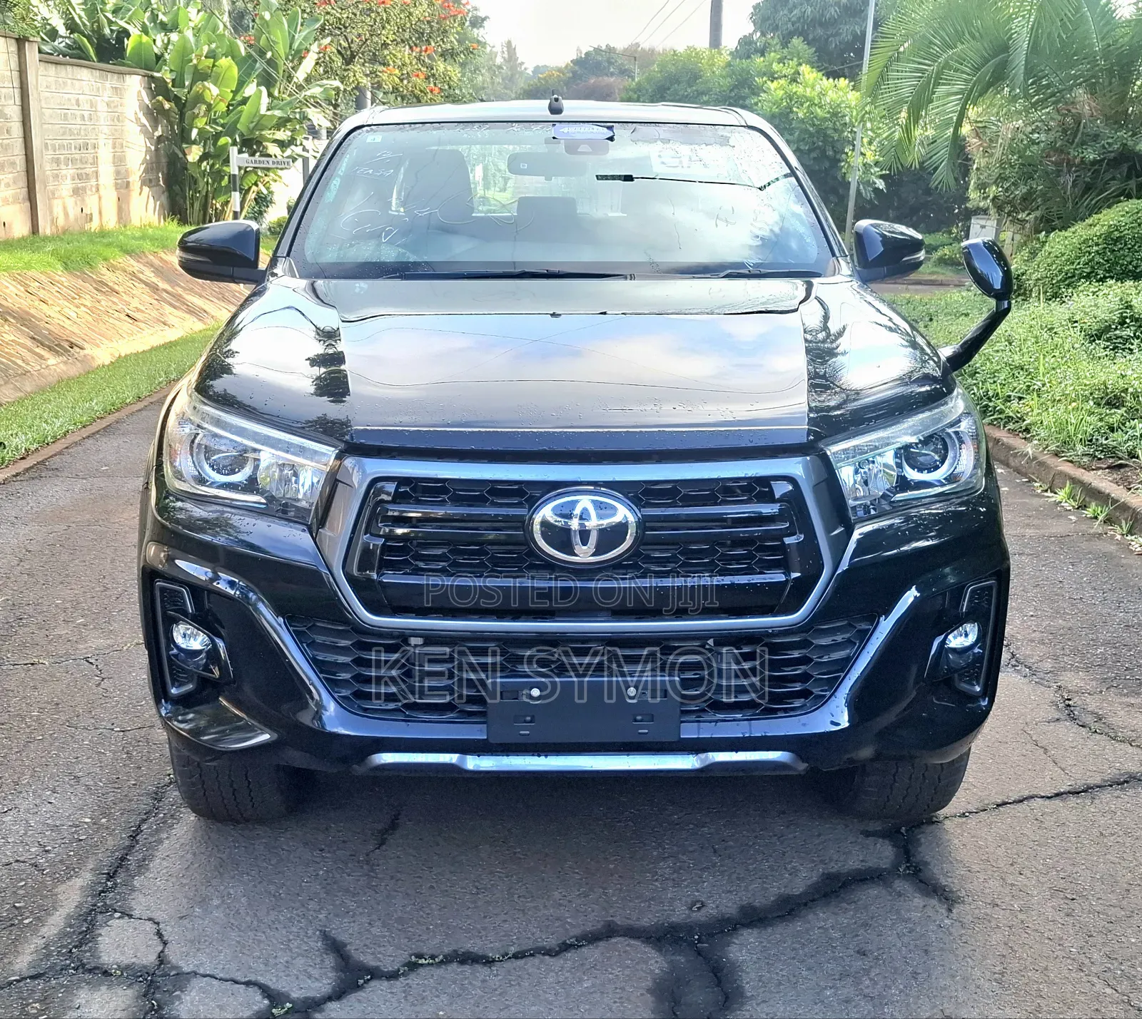 Toyota Hilux SR5 4x4 2019 Black