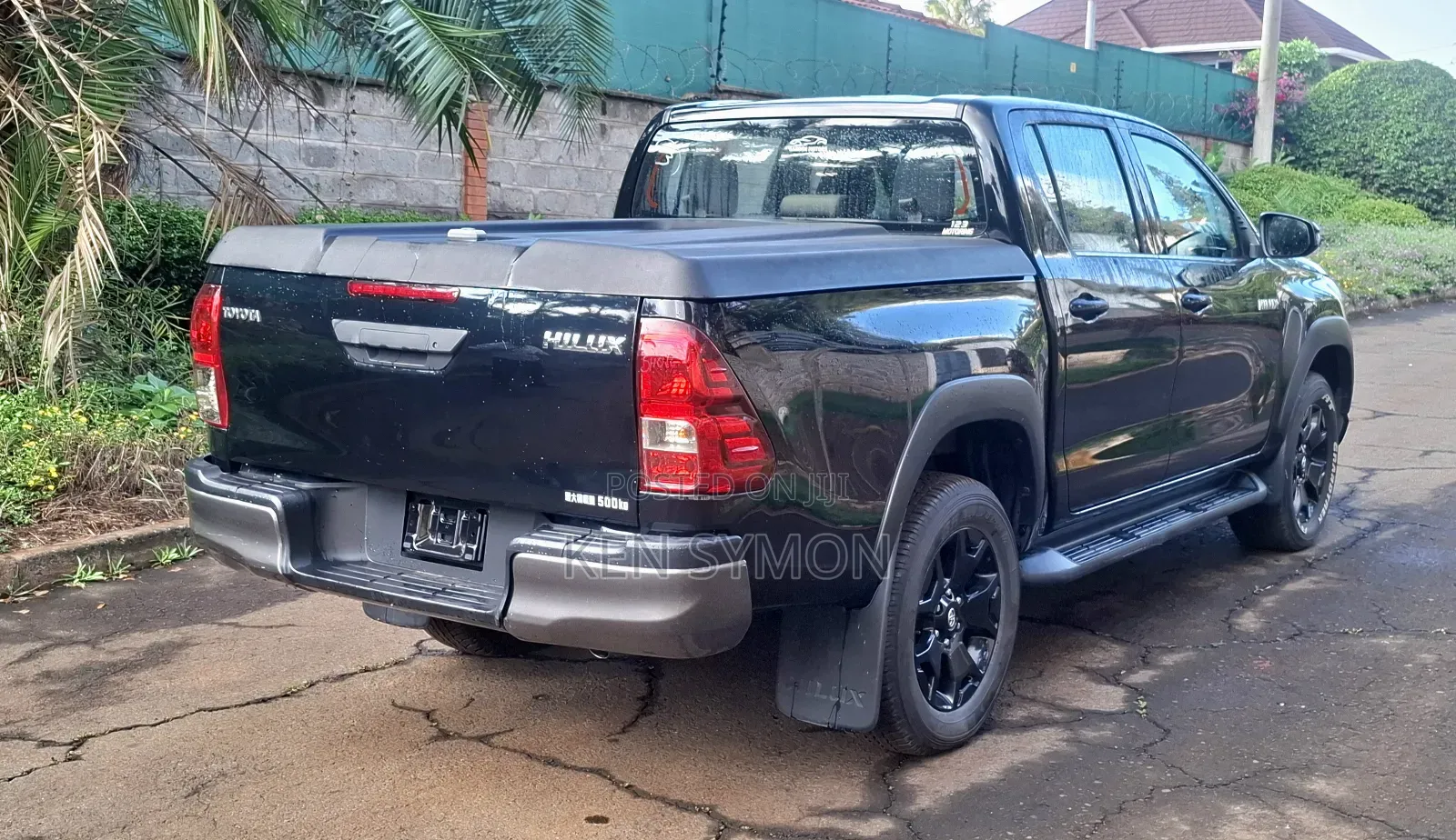 Toyota Hilux SR5 4x4 2019 Black