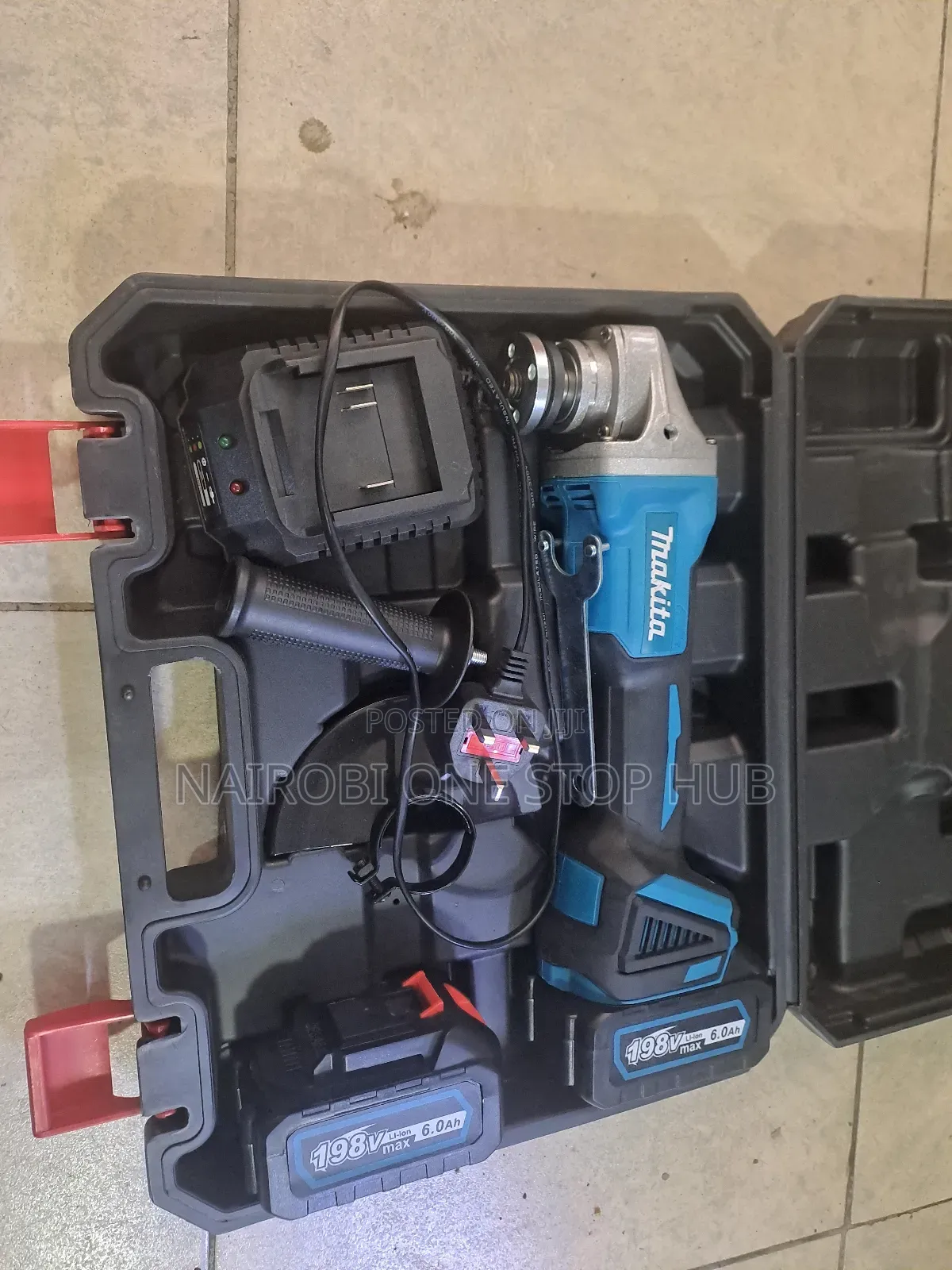 Makita Cordless Angle Grinder Set