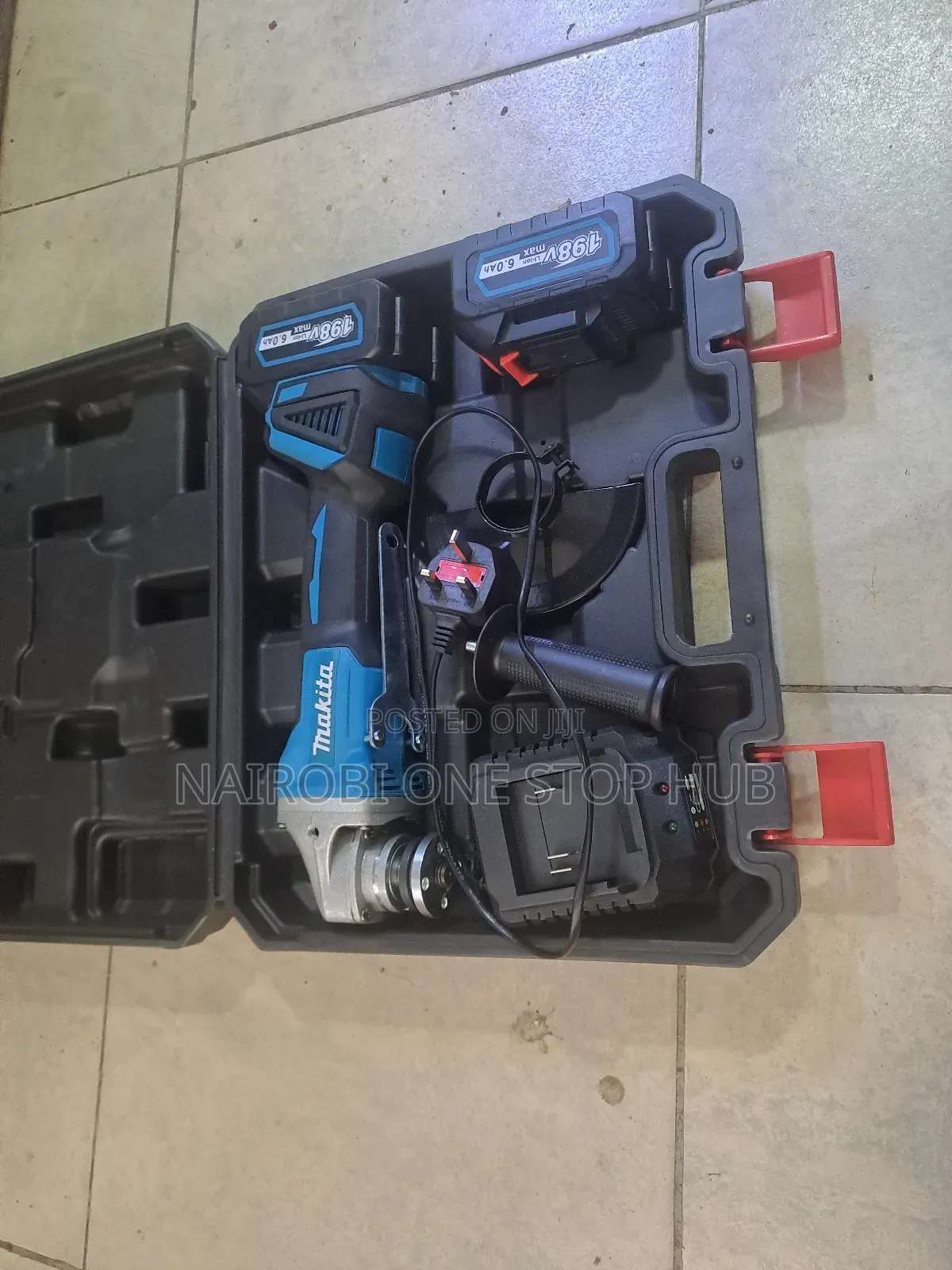 Makita Cordless Grinder With 2 Batteries