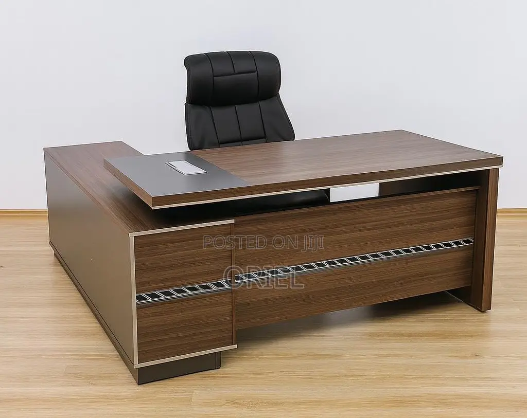Modern L-Shaped Office Desk : Executive Desk 1.6 Metres