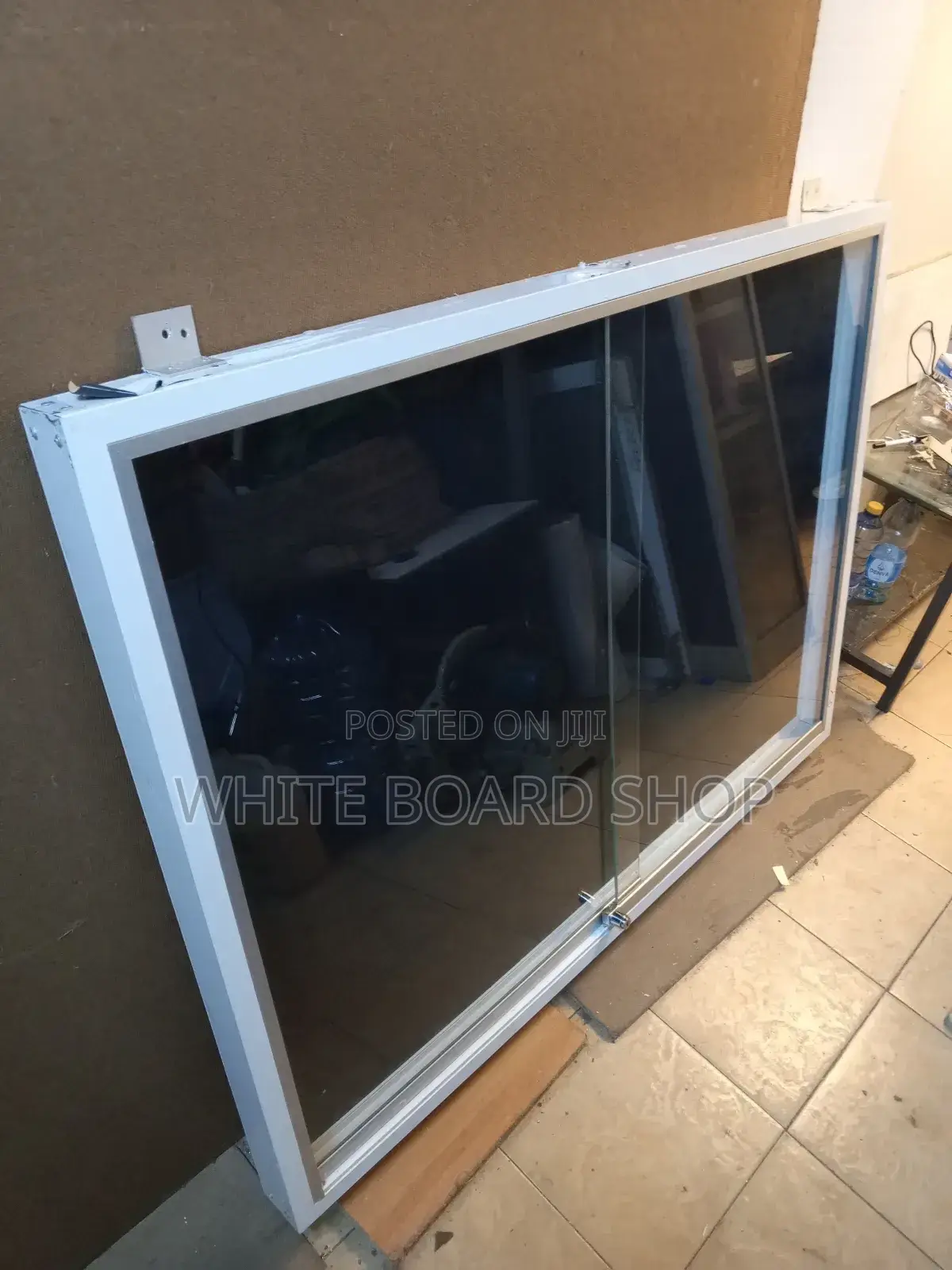 Ngo's Office Lockable Sliding Glass Noticeboard 4x3ft - Jungle Green