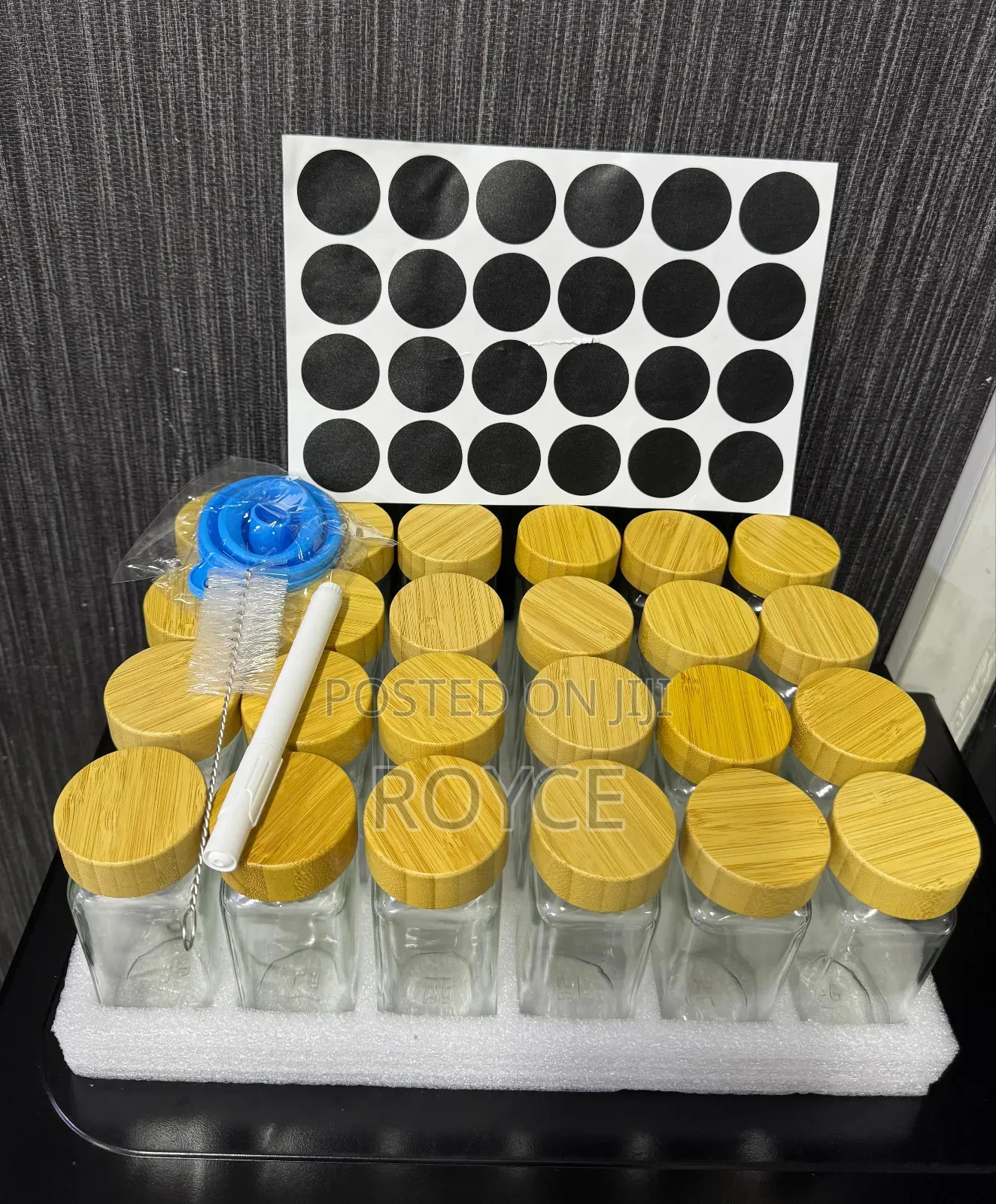 29pcs Spice Glass Set With Bamboo Lid