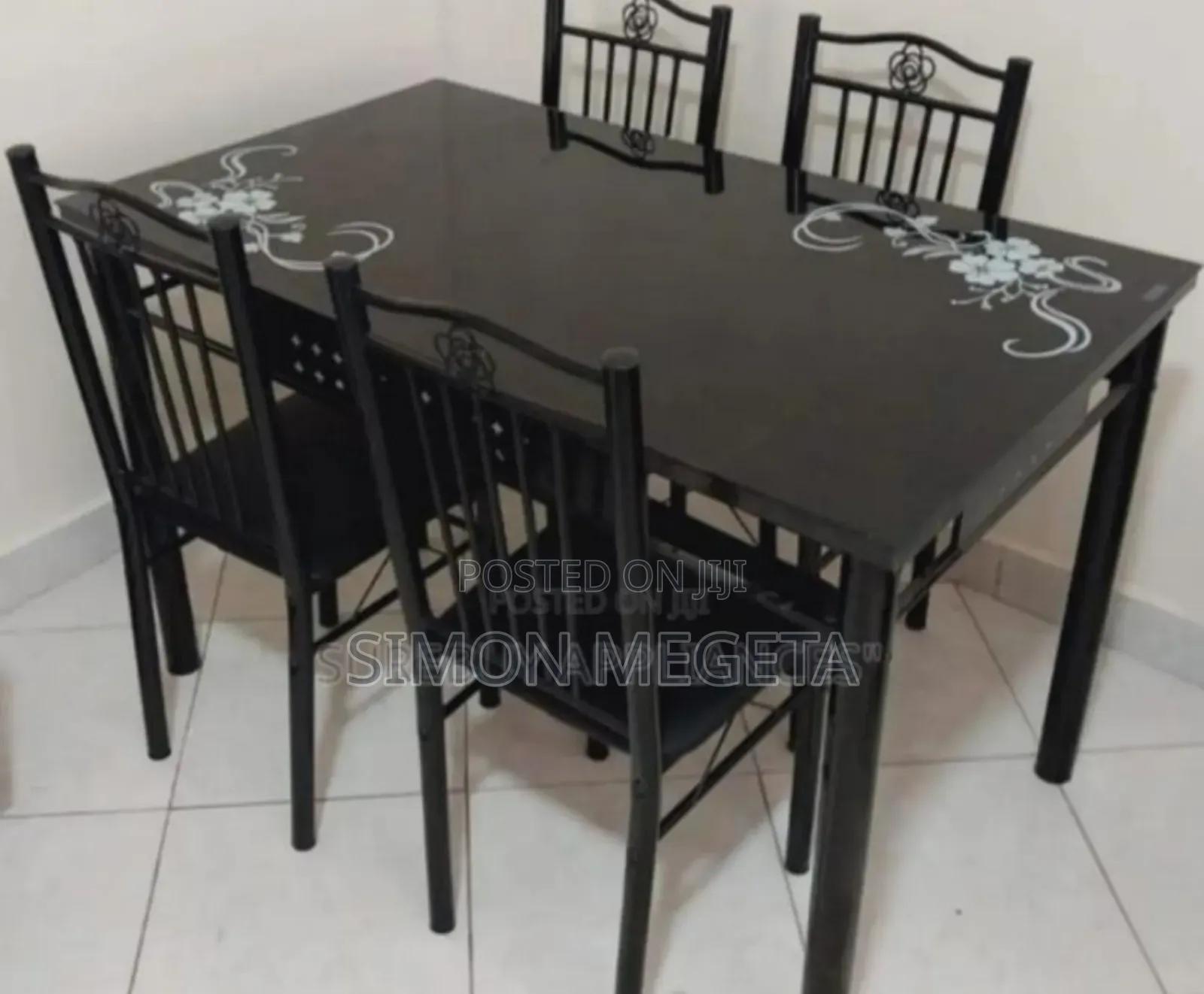 Assembled Neew 4sitter Dinning Table