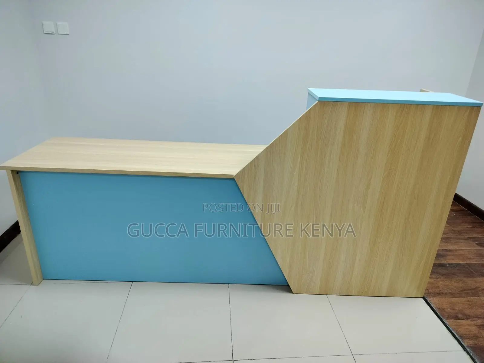 1.8 Meters Customized Front Office Reception Desk
