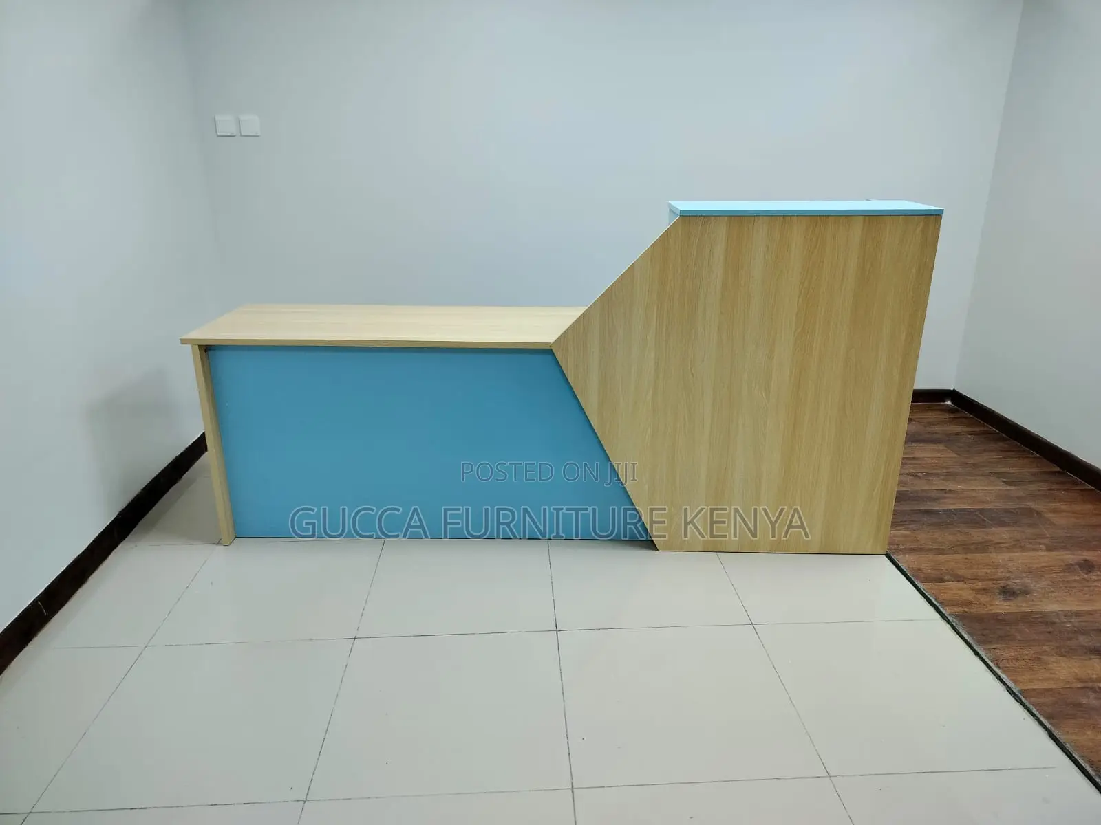 1.8 Meters Customized Front Office Reception Desk